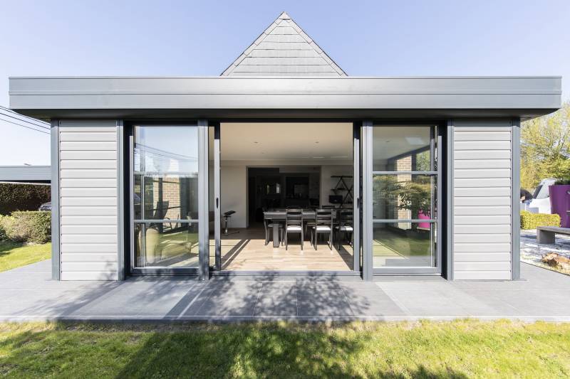 Installation d'une véranda design dans le 06