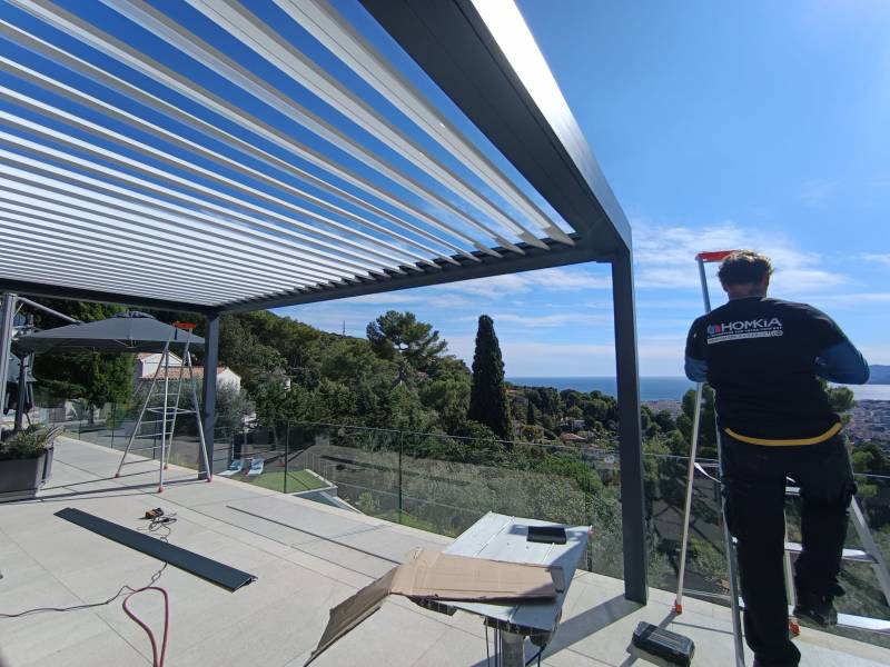 Installation d'une pergola bioclimatique près de Cannes
