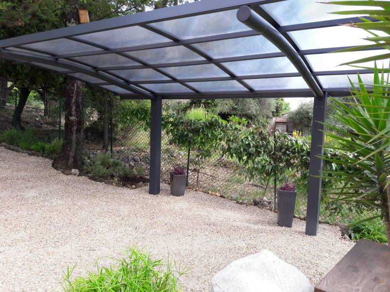 Prix carport autoportant aluminium Cannes par Homkia Rénovation Durable